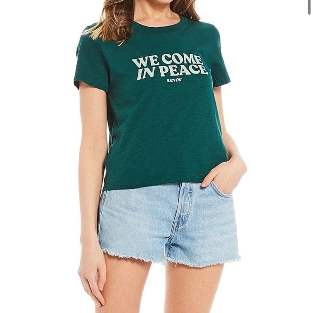 Levi’s We Come in Peace Tshirt